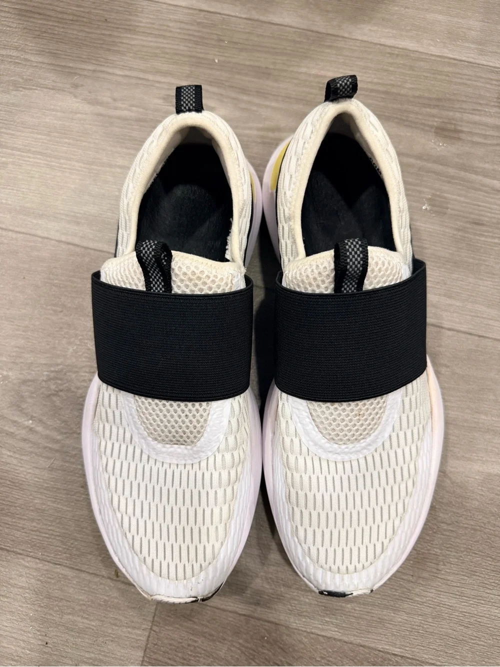 Sorel women’s White Black Slip-On Athletic Sneakers with Yellow Accents size 8